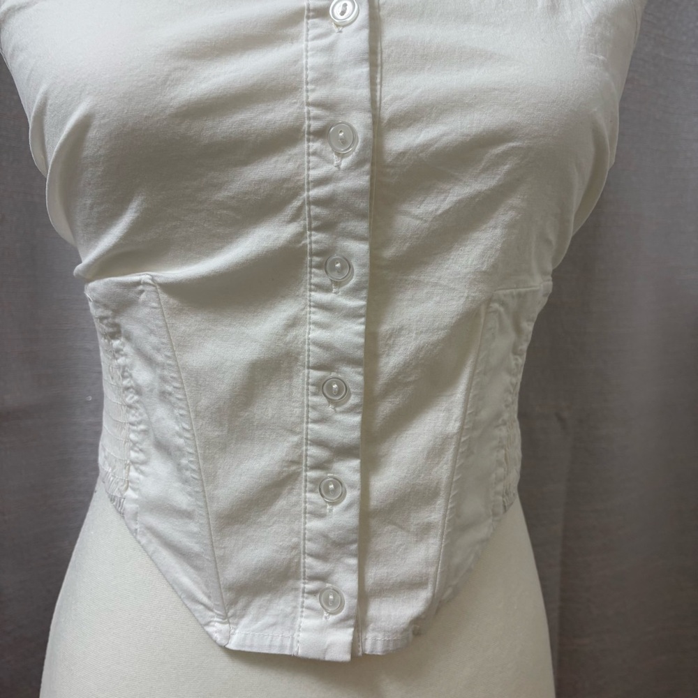Women's White Sleeveless Button-Up Top Size Medium Minimalist, Preppy, Y2K, 90s - Picture 3 of 9